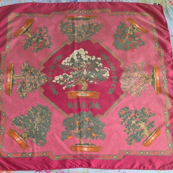 HERMES Vintage Bonsai Pink 90 cm Silk Square Scarf 1991 with Box RARE - Picture 4 of 16